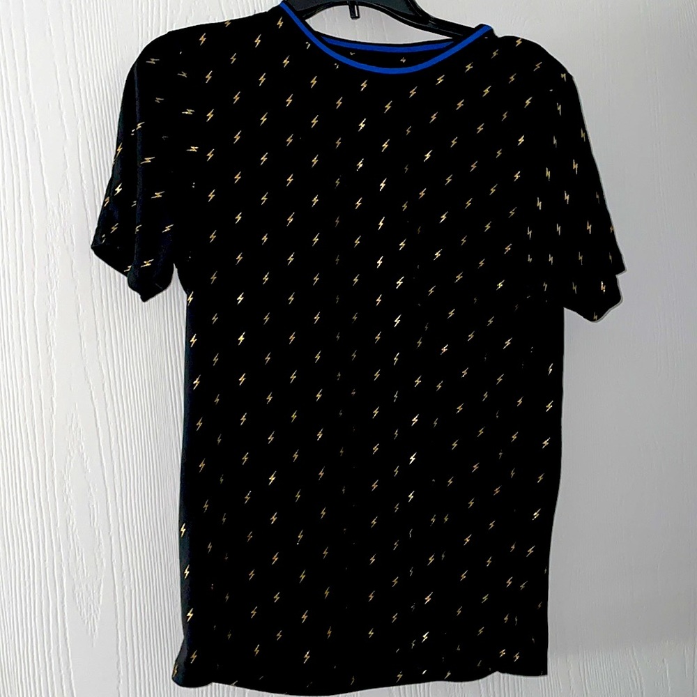 Small black with ⚡️⚡️ and  blue collar
